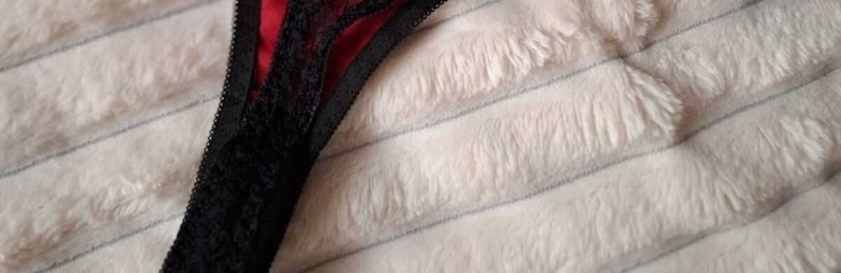 les dessous d'Angel..., vendeuse sur P'tite Culotte